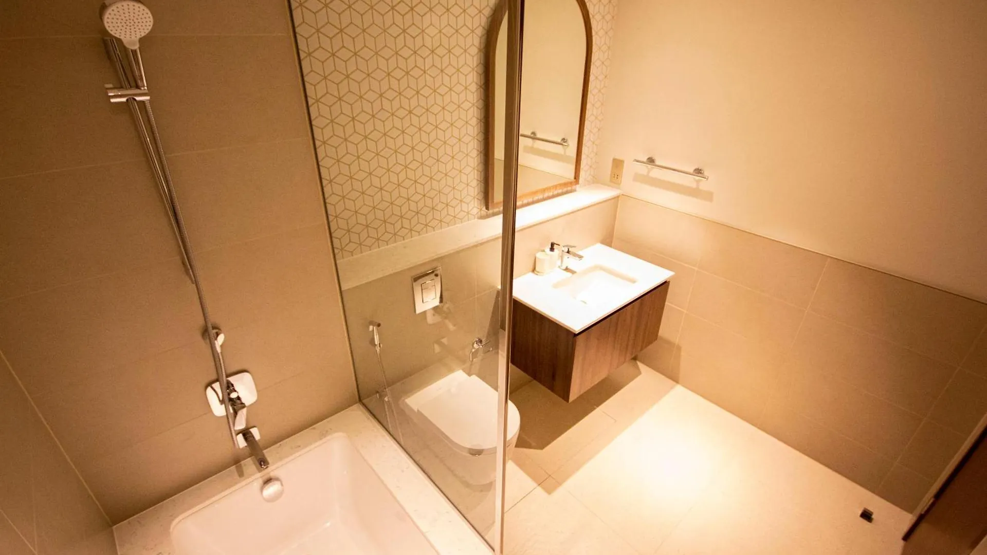 Vida Creek Beach 1 Bhk 두바이 0*,